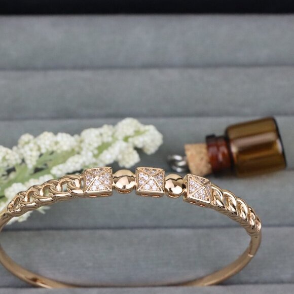 Rose Gold Bangle with Diamond-Studded Pyramid & Link Design, XPBL0470 - Picture 10 of 12